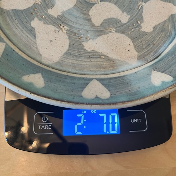 Beautiful hand crafted salad stone plate with lovely chicken detail - Picture 6 of 6